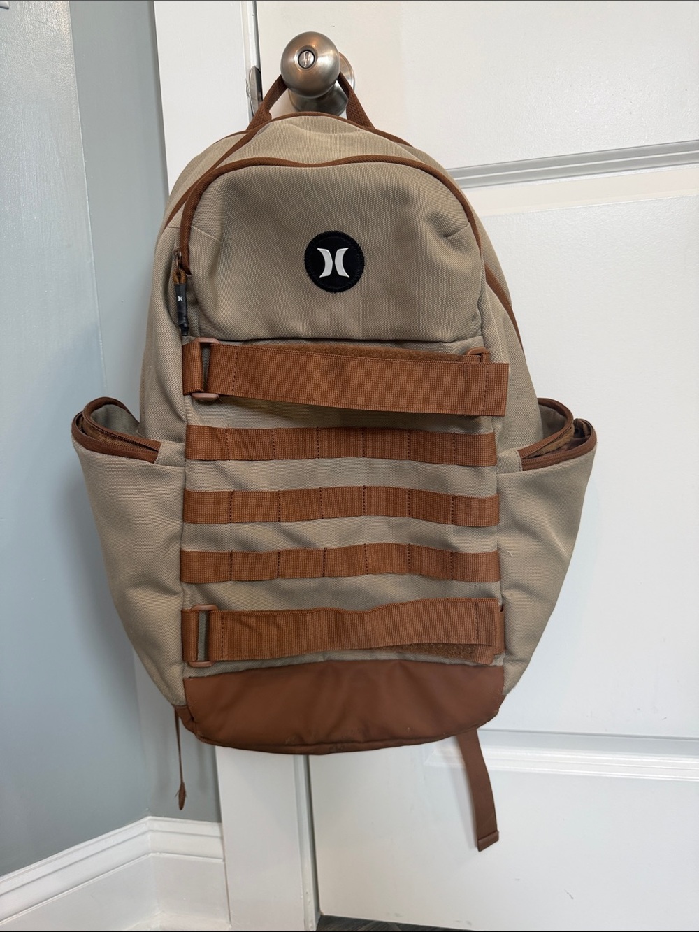 Hurley 50-50 Backpack Tan and Brown Canvas w/ skateboard straps